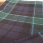 Plum and Earthy Brown Muted Tartan Flannel – Bild 2