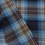 Premium Blue and Brown Yarn-Dyed Check Fabric – Bild 2