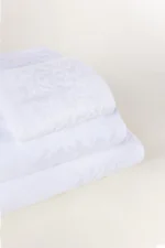 ⁦White Jacquard Dyed Towel⁩ - الصورة ⁦3⁩